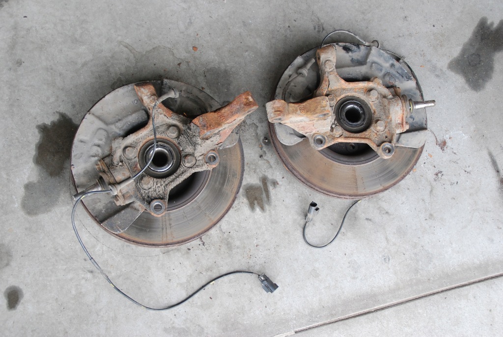 фото №3, Ступиця поворотний кулак l / p перед awd volvo xc90 i 2.4