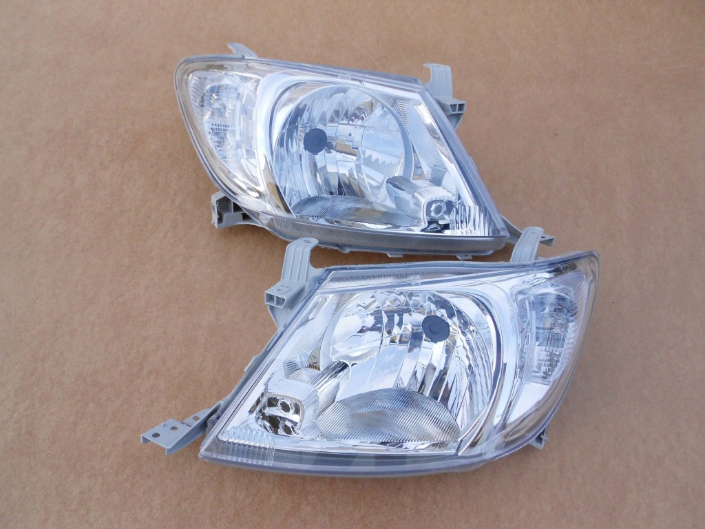 фото №1, Комплект фари toyota hilux 2008-2012