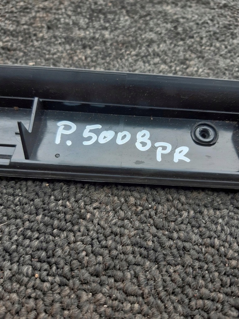 фото №11, Молдинг скло лобове права peugeot 5008 ii