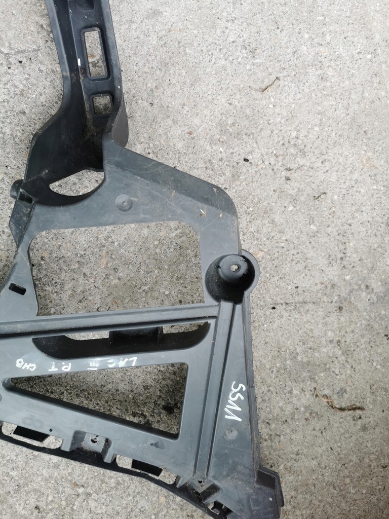 фото №4, Напрямна бампера правий задня renault laguna iii hb