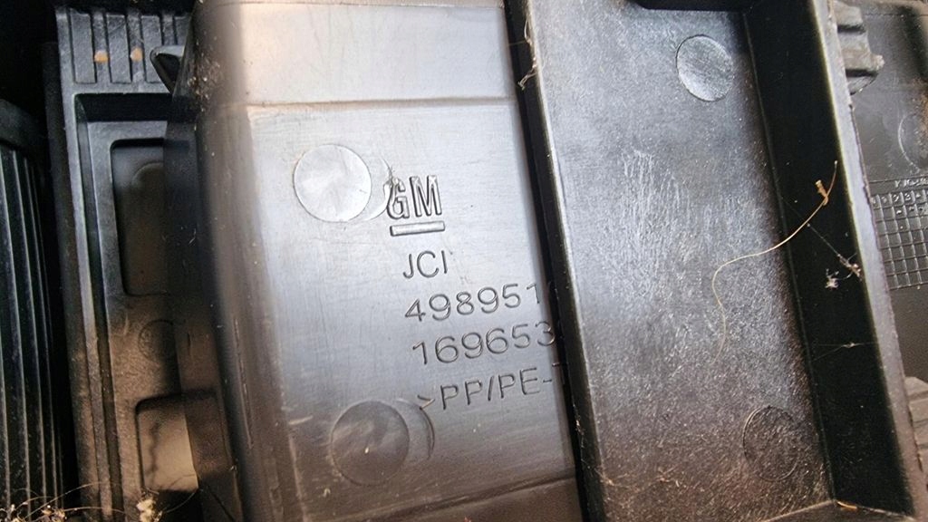 фото №14, Туннель средний подлокотник europa 13258342 opel astra iv j