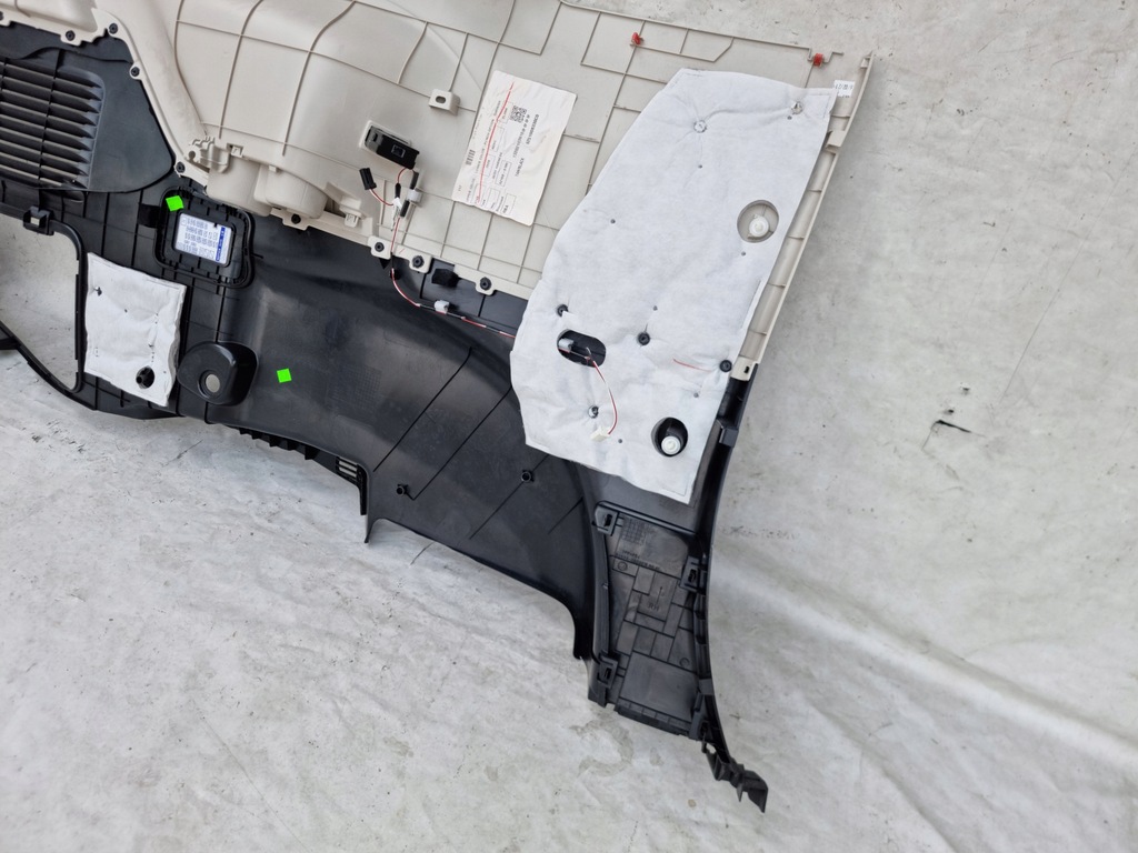 фото №9, Toyota sienna 2.5 hybrid xle обшивка багажника правый 2021-