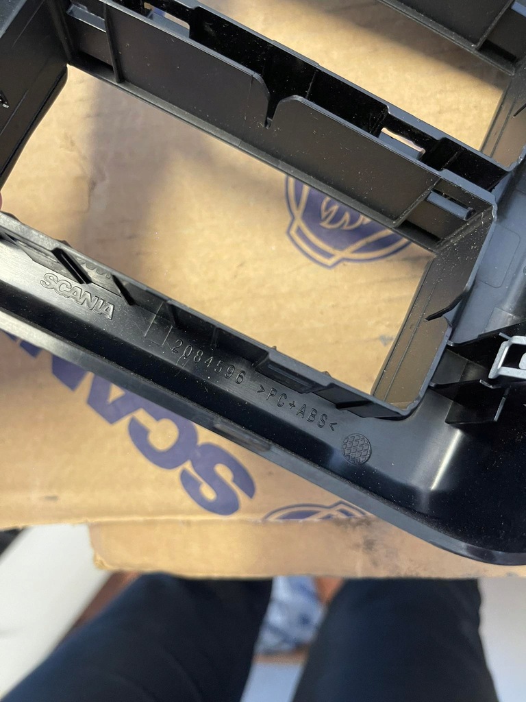 фото №3, Рамка pulpitu консолі scania r s 2084596