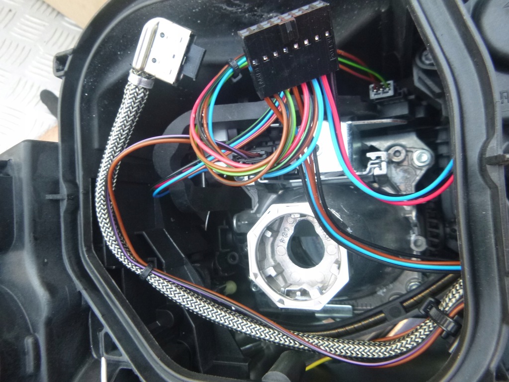 фото №9, Лампа перед права volvo c70 ii lift 2009-2013 ксенон