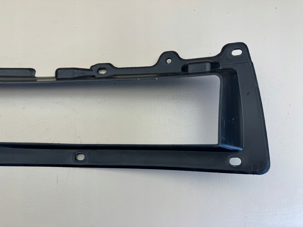 фото №8, Aston martin db11 16r- направляющая бампера левый перед передний hy53-8n337