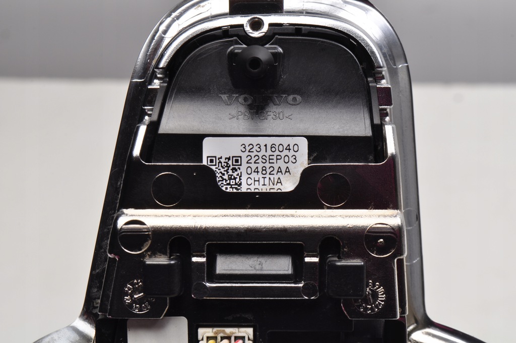 фото №10, Volvo xc60 ii кнопки руля рамка 32316040