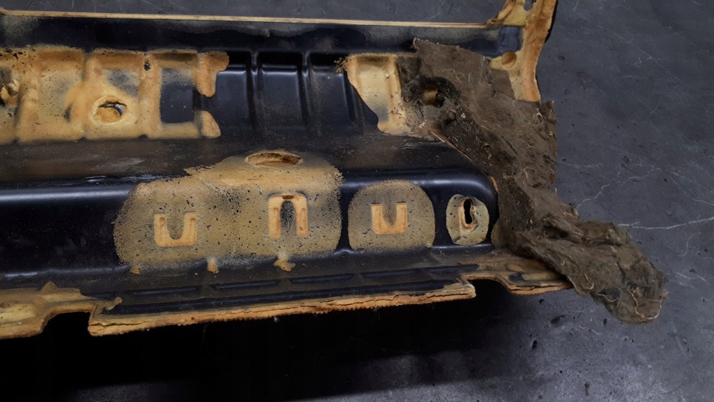 фото №11, Защита консоли mercedes w124 sedan