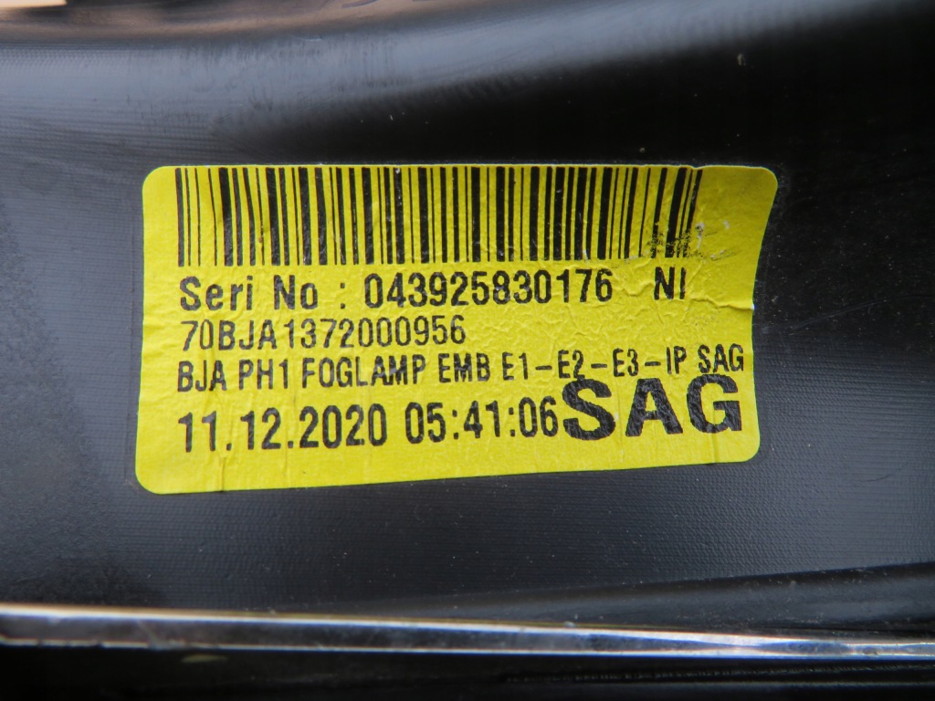 фото №11, Renault clio v 19- решётка бампера правая перед передняя 261a26956r