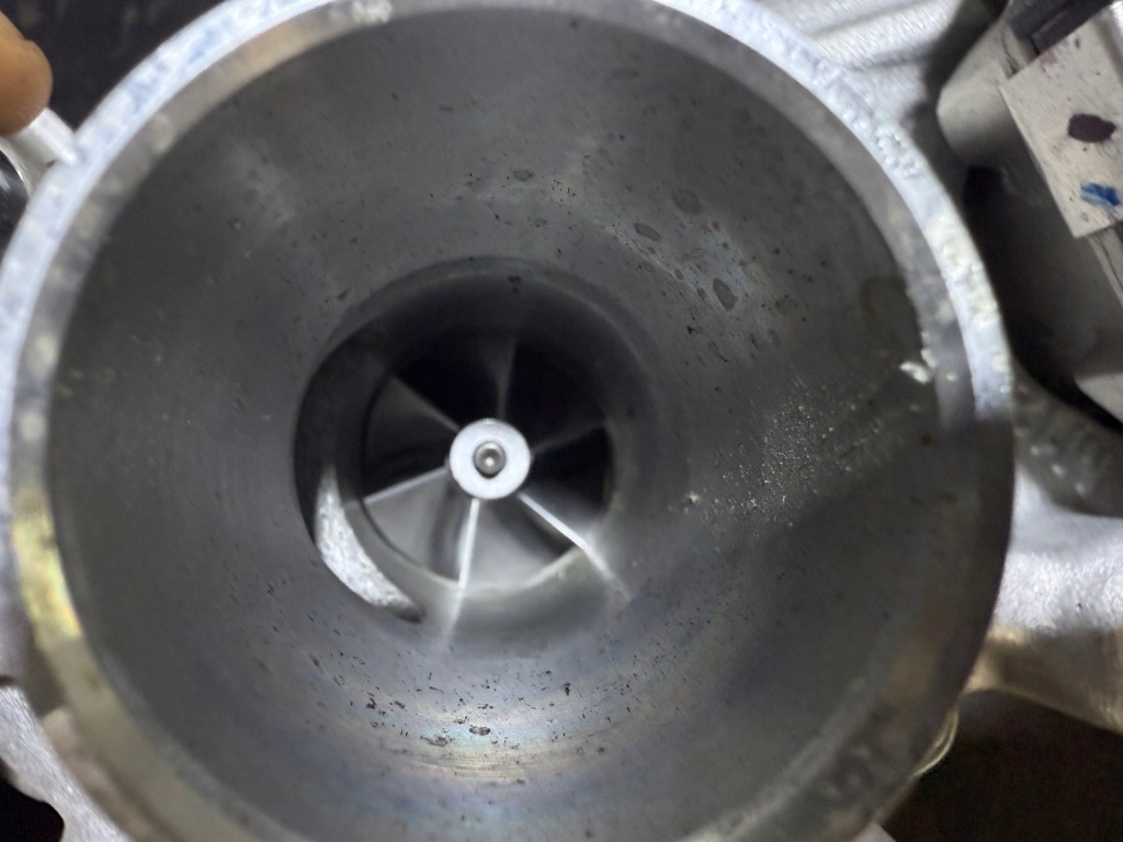 Fiat 600 25r 1.2 thp mhev hn09 турбина turosprężarka jak nowa 300km turbo Киев