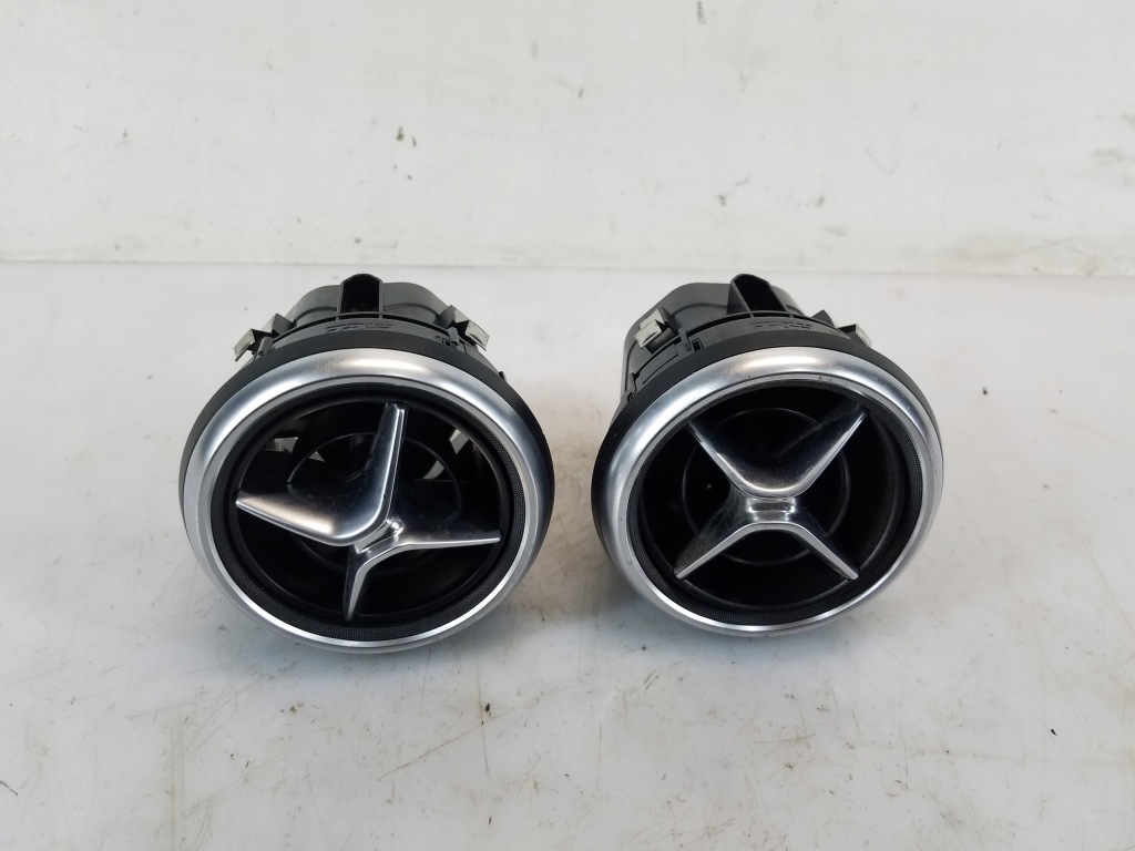 Купити Решітка обдув mercedes-benz a-klasa w176