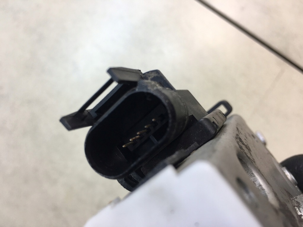 фото №7, Замок дверь правый перед a4 b5 5 pin 8d1837016a