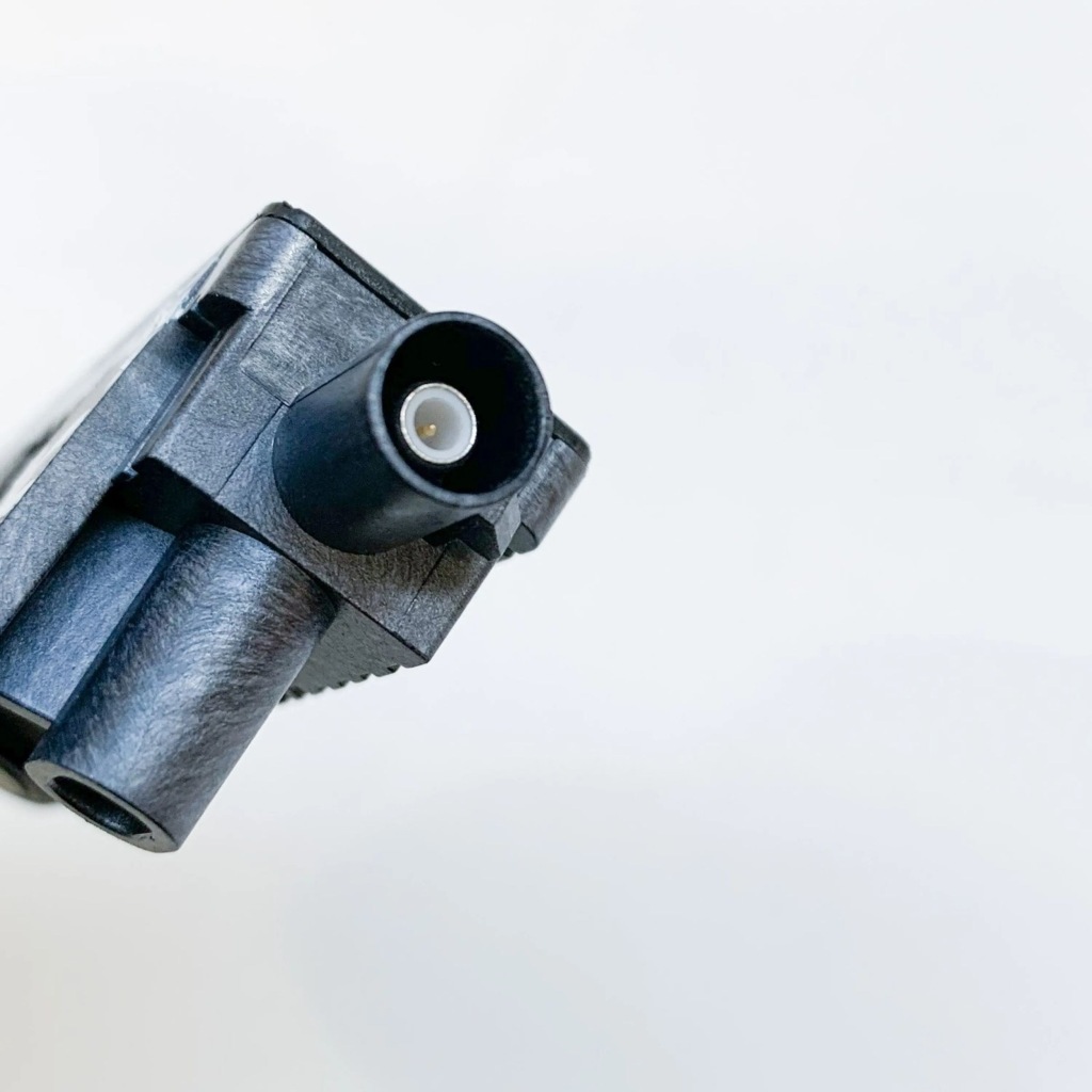 Tesla model 3 2018 ліва сторона камера на крила бічний Недорого