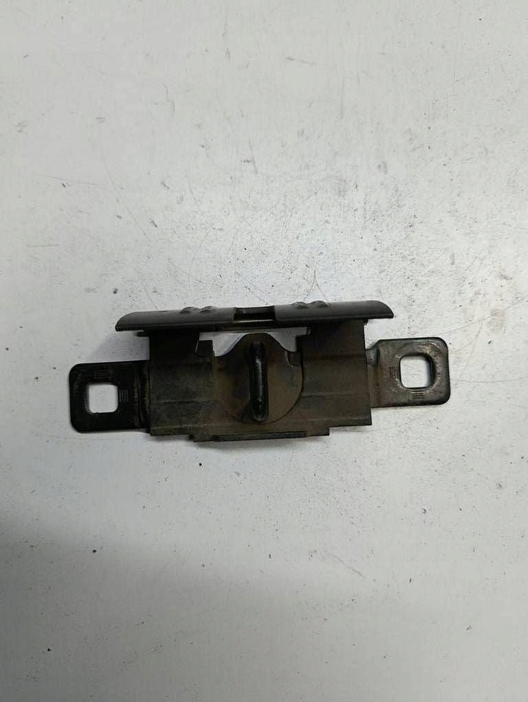 фото №1, Audi a2 засувка кришки багажника