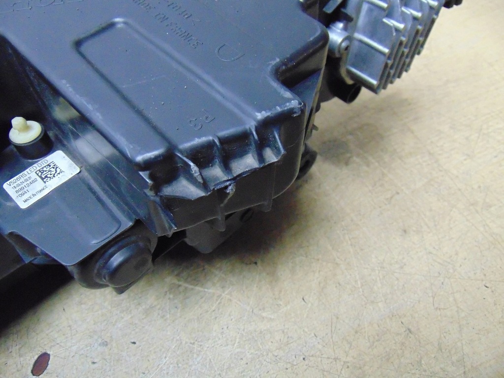 фото №14, Лампа правая перед volvo xc90 ii 32228689 europa