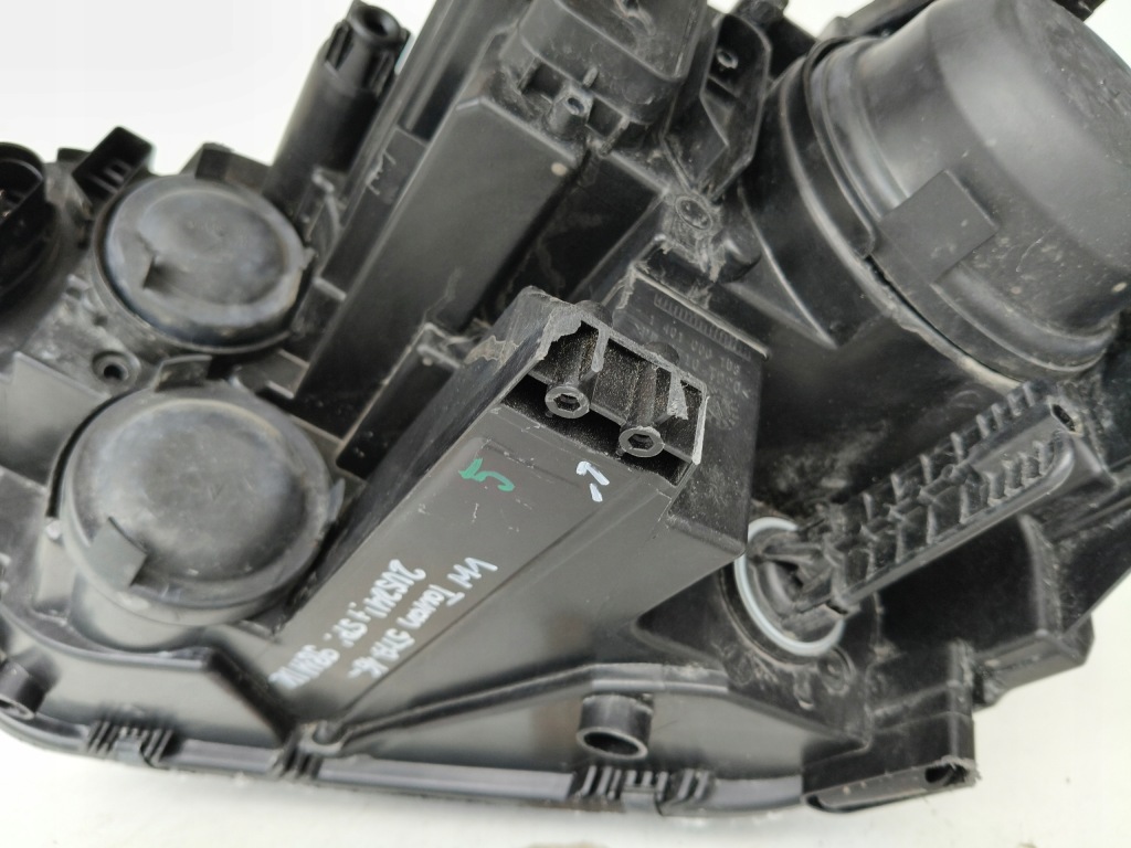 фото №8, Лампа права фара vw touran 5ta 16-