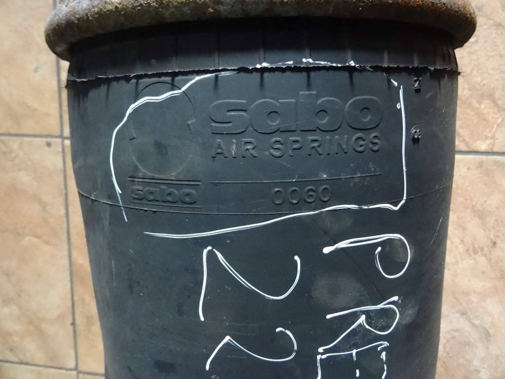 фото №5, Renault premium 220dci подушка підвіска 2