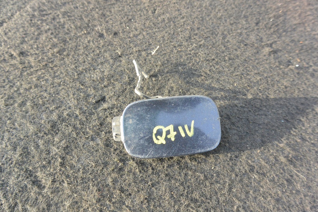 фото №1, Заглушка бампера фаркоп задняя audi q7 4l lz7l