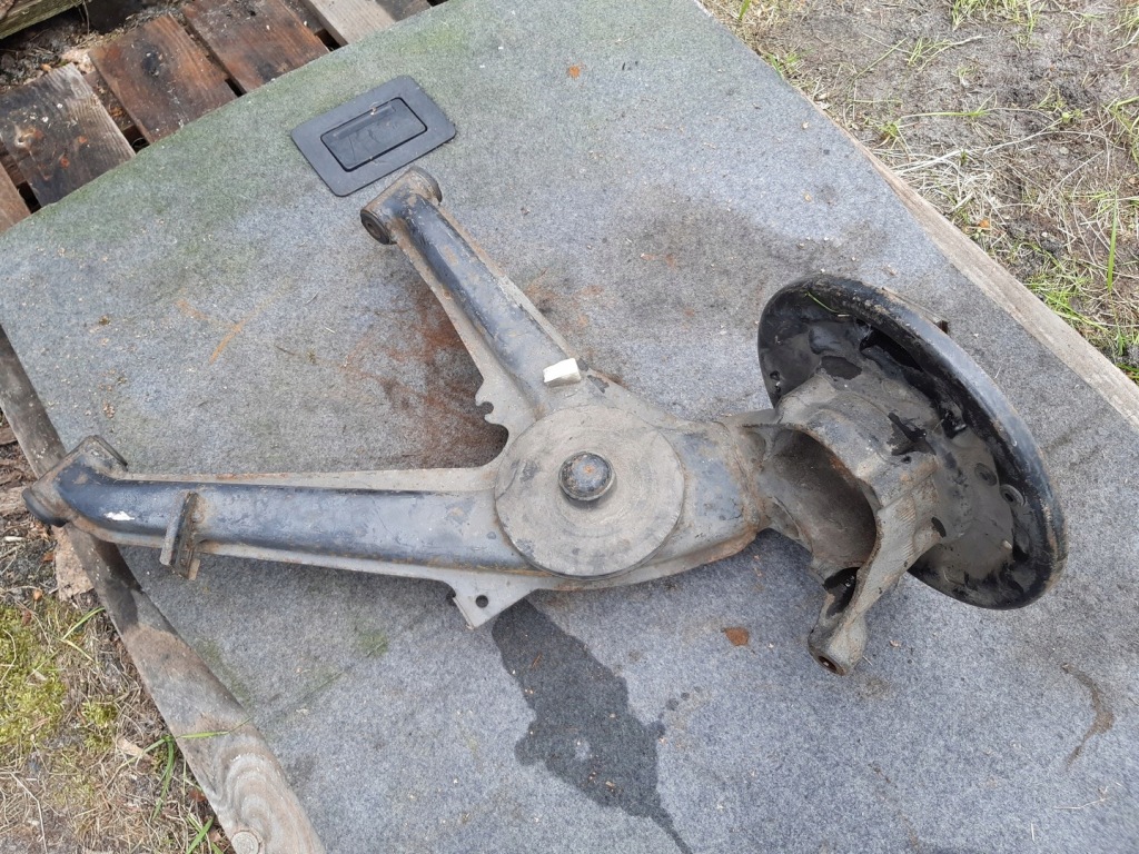 фото №1, Важіль правий задня bmw e30 na барабан