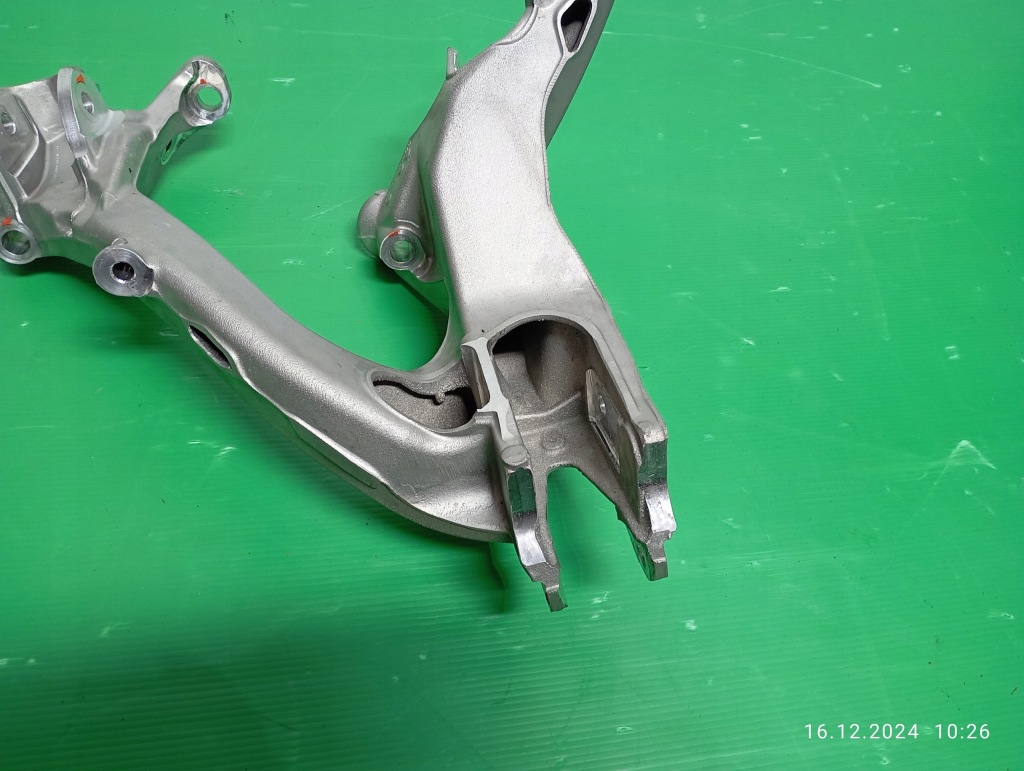 Крепления подвеска задние левая porsche 911 gt3 14-19 nr/ 9f1505063 oryg с Разборки