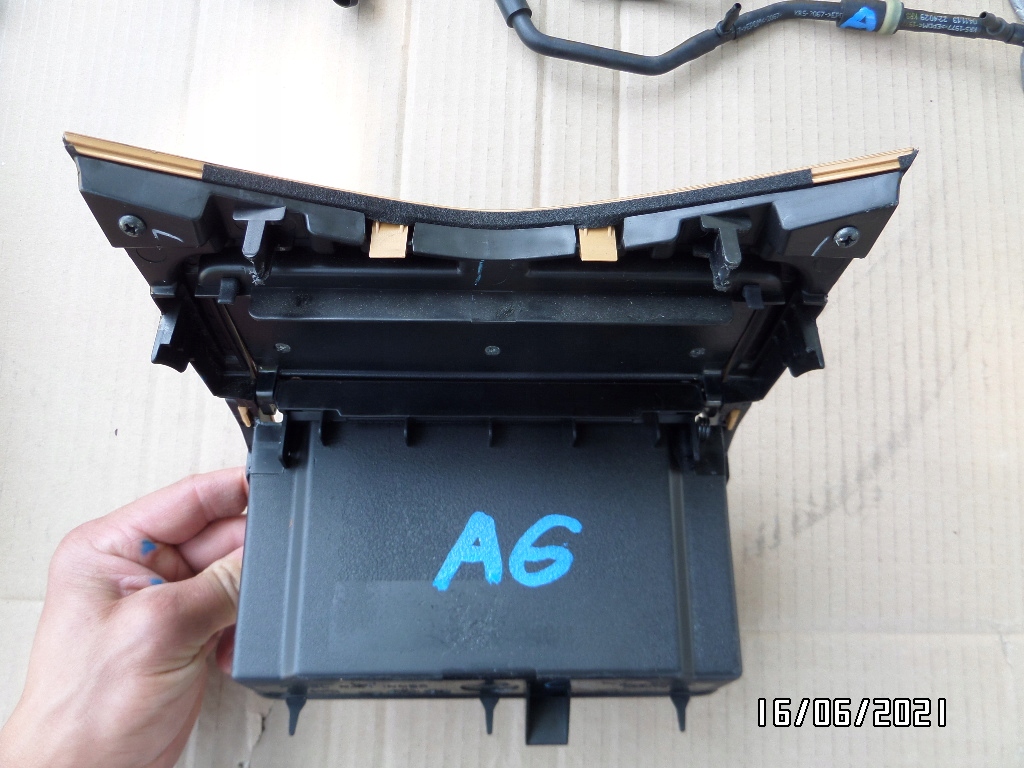 фото №7, Бардачок полка pod радио honda accord vii