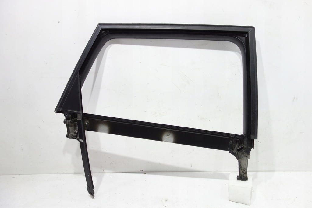 фото №1, Рамка скло двері задня права audi a3 8p4 sportback