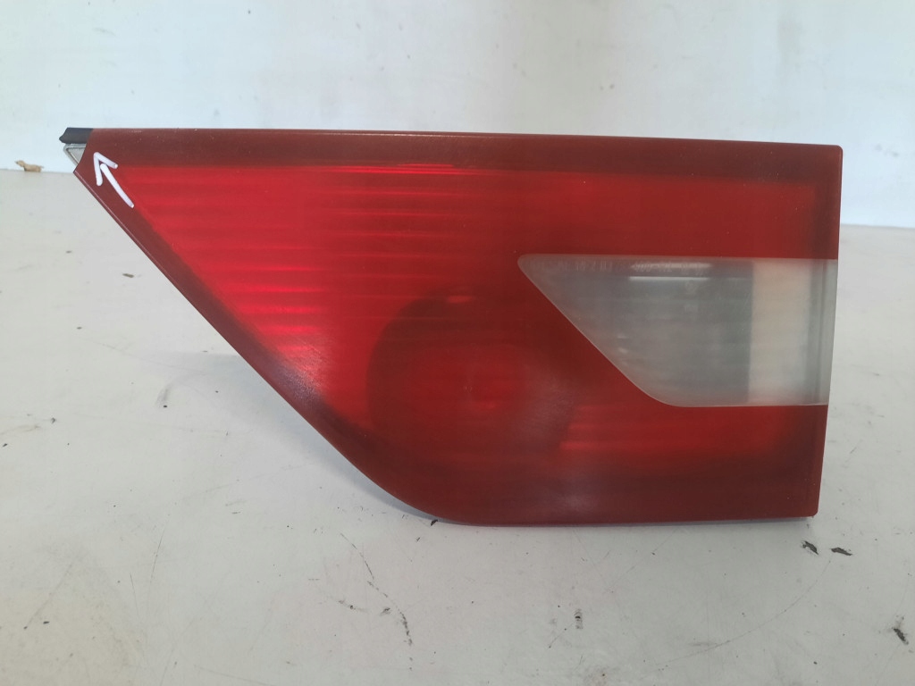 Купить Bmw x3 e83 лампа левая задний  w крышка