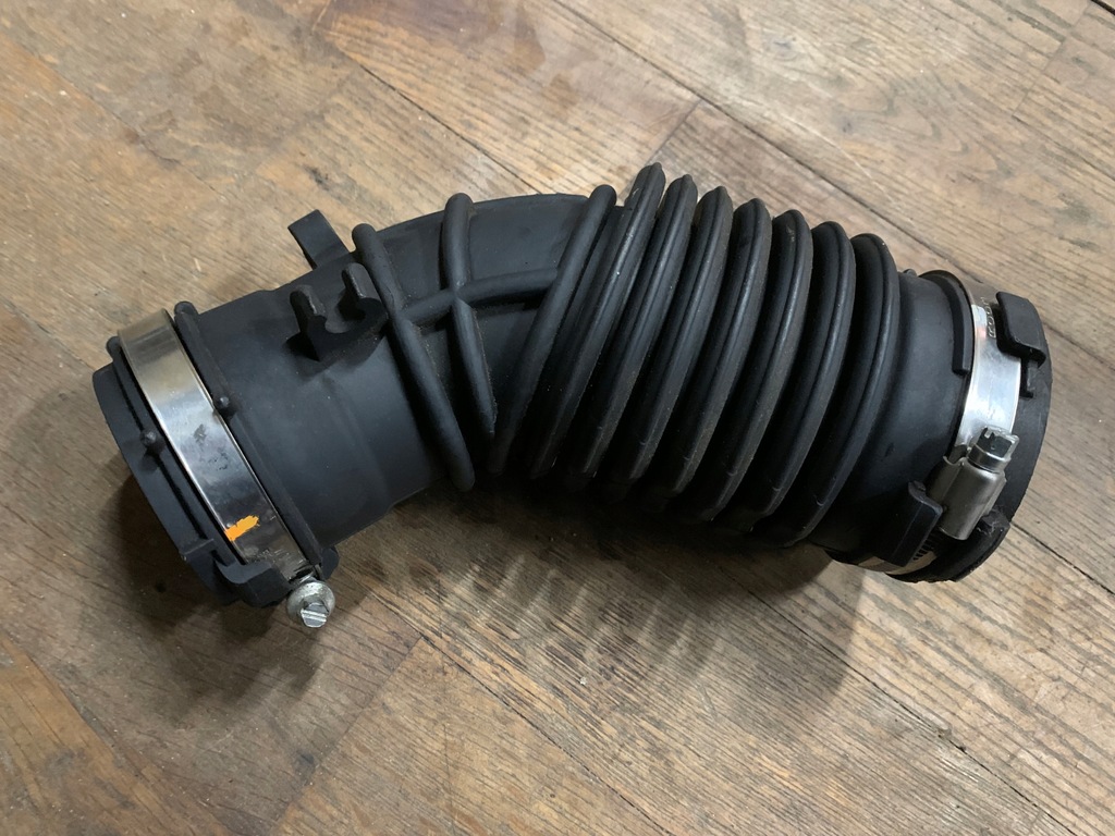 фото №3, Renault clio iv труба воздуха 165758885r