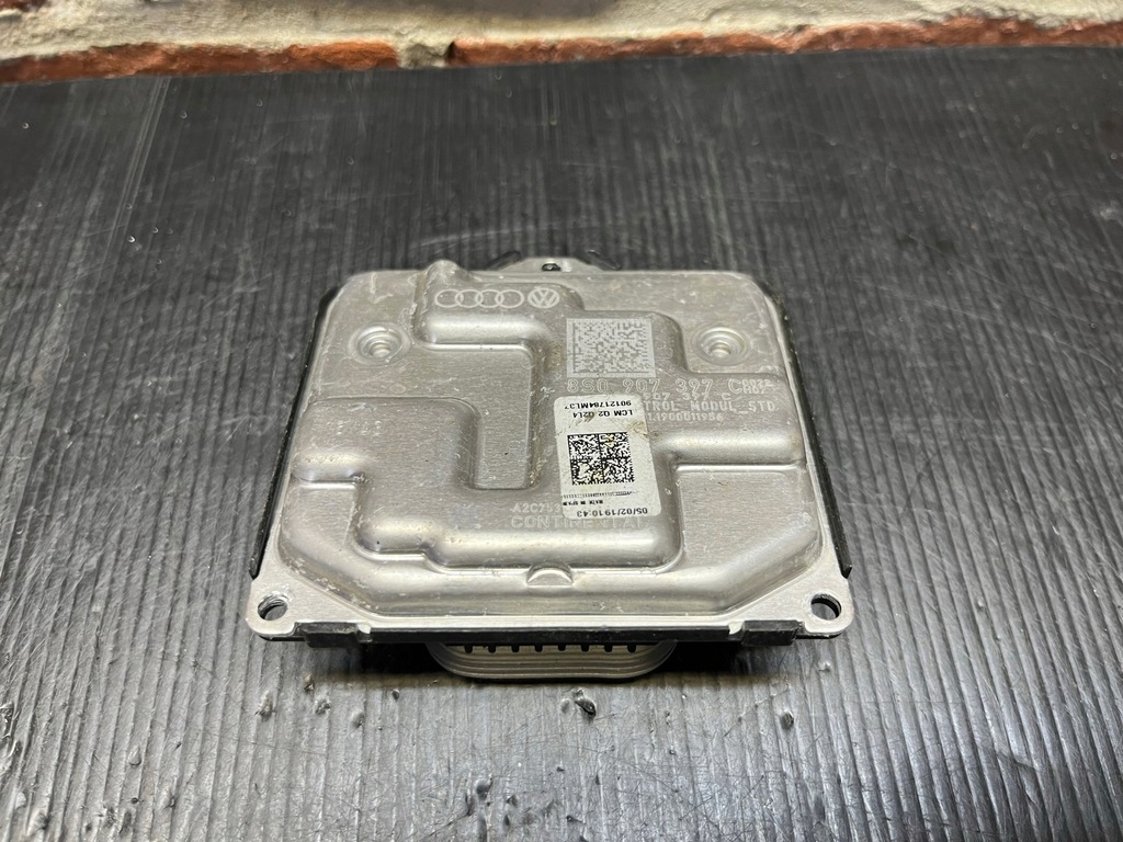 фото №1, Audi перетворювач led 8s0907379c