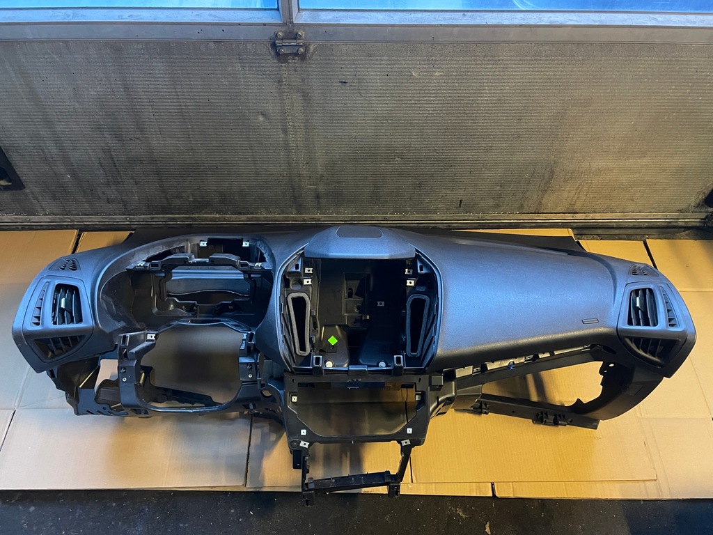 фото №1, Ford transit connect mk2 приборная панель приборная консоль