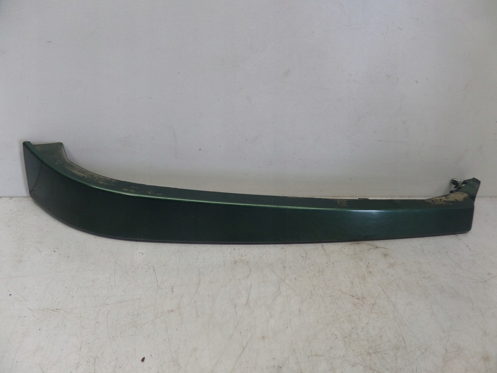 фото №1, Молдинг лампы правая перед subaru forester i lift 00-02 0j7