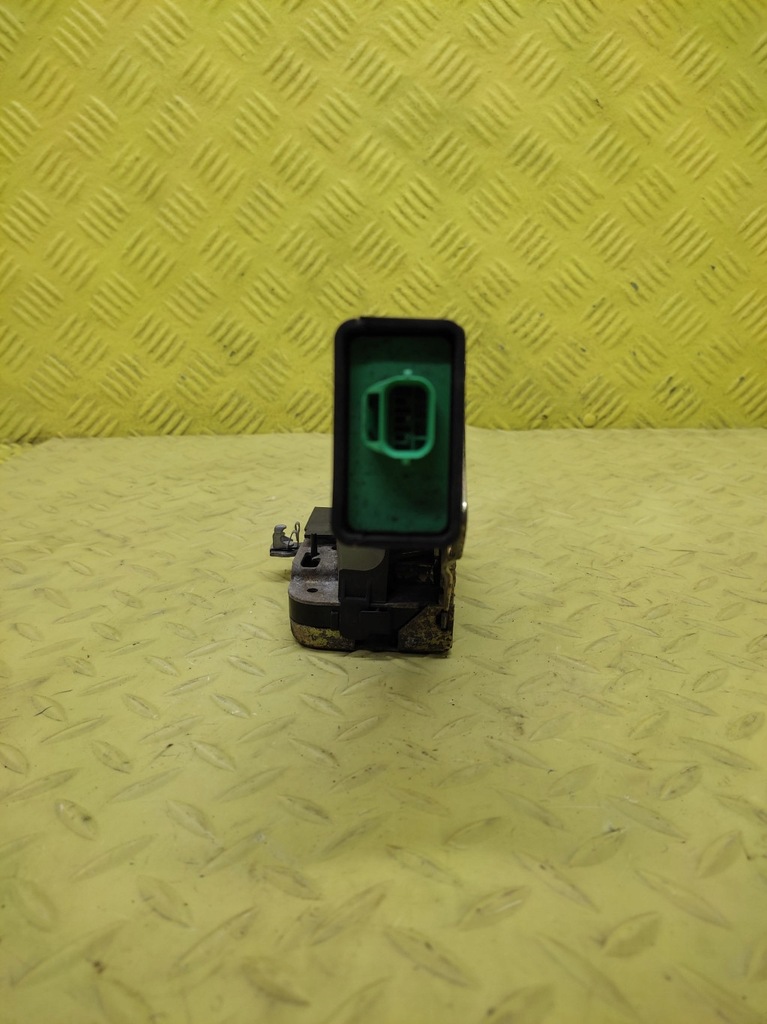 фото №3, Volvo v40 замок двері правий перед