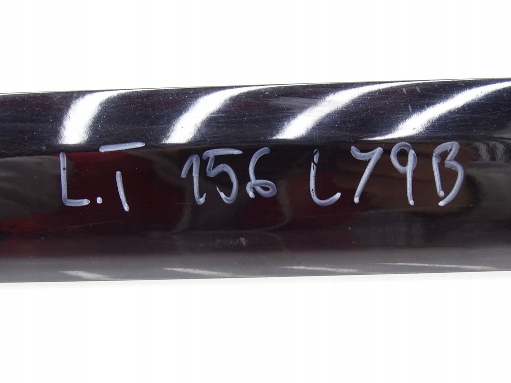 фото №6, Молдинг крыла левый задняя audi a3 8p lift 3d ly9b