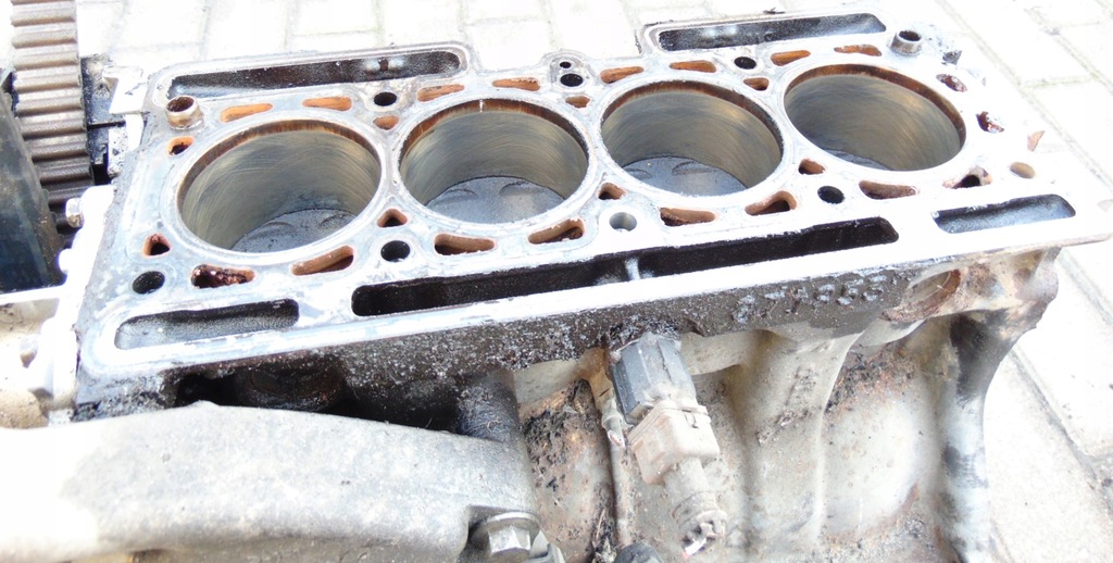 фото №7, Блок dół двигателя renault clio 2 ii lift 1.2 16v бензин europa