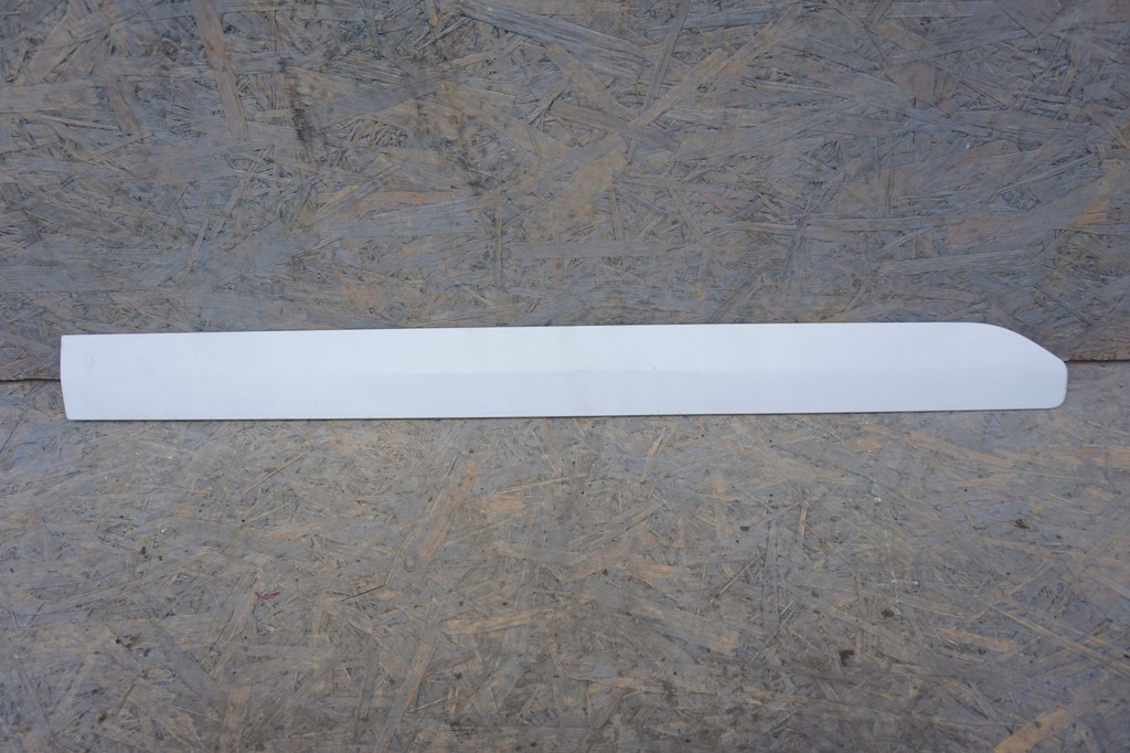 фото №1, Transit courier молдинг дверь перед правая nowa oryg