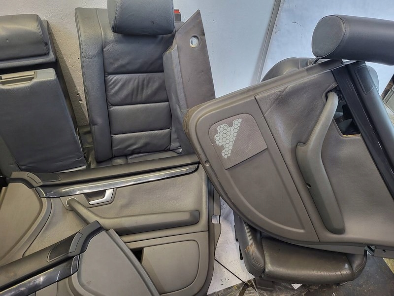 Сидіння лівий правий перед заднє сидіння задня оббивка audi a4 b6 avant / kombi 8e5 в Україні