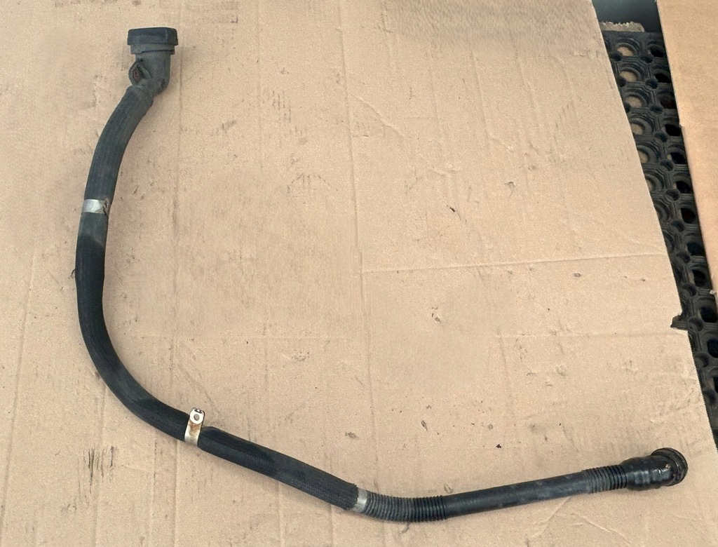 фото №1, Mercedes actros mp 4 заливна горловина оливи a9605202006 a9605204906