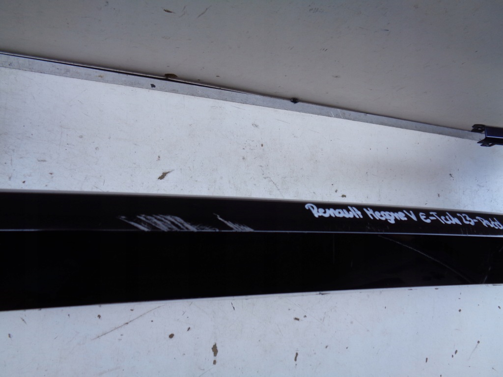 фото №6, Накладка бампера передня спойлер renault megane v e-tech 23-