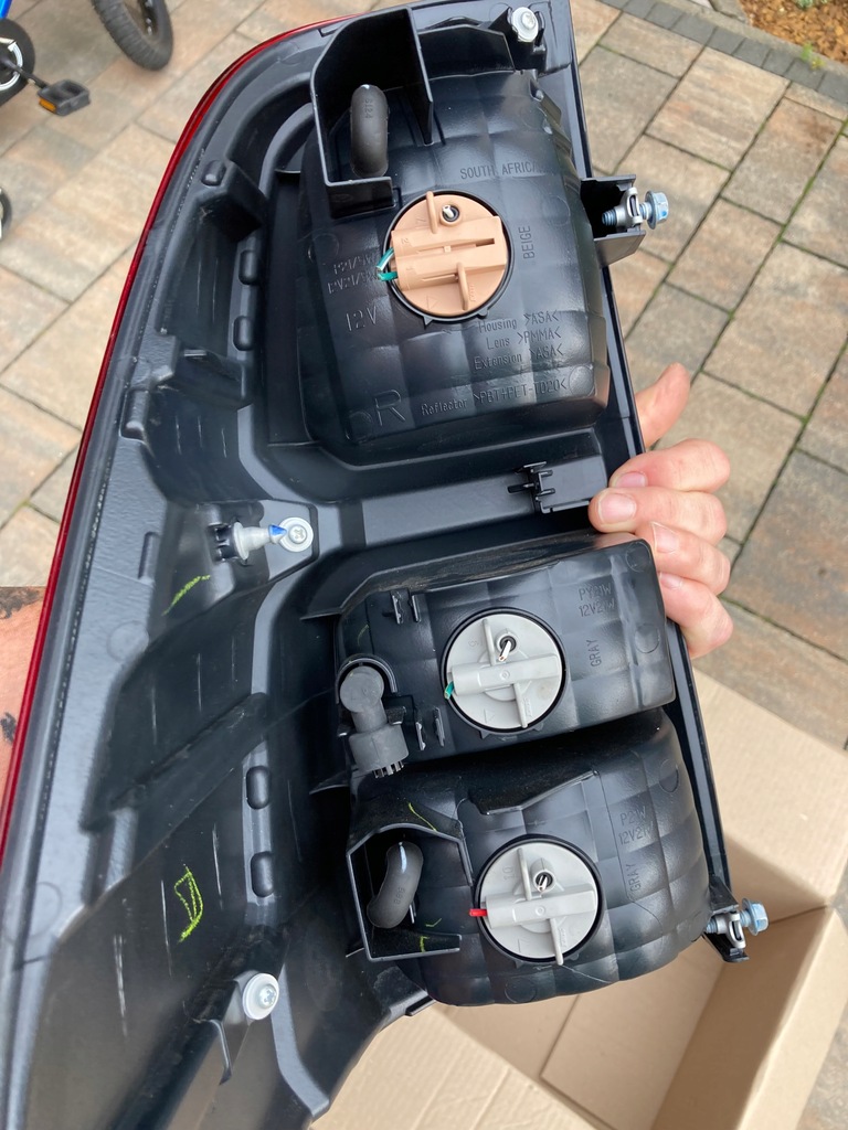 фото №8, Toyota hilux viii лампи задні ліва права