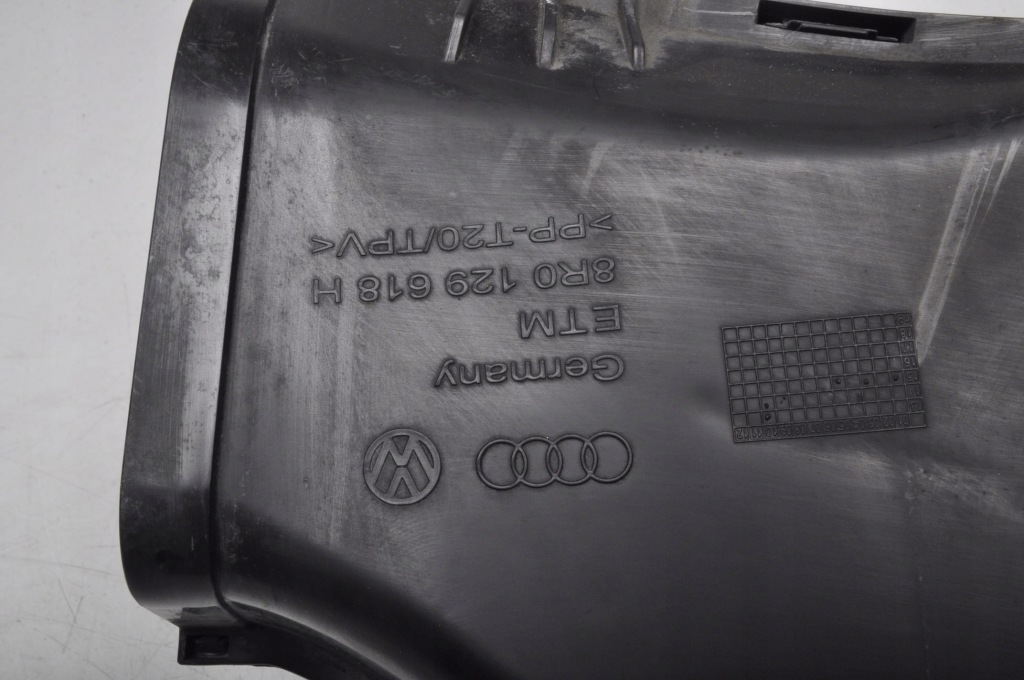 Audi q5 труба воздухозаборник воздуха 8r0129618h Оригинал