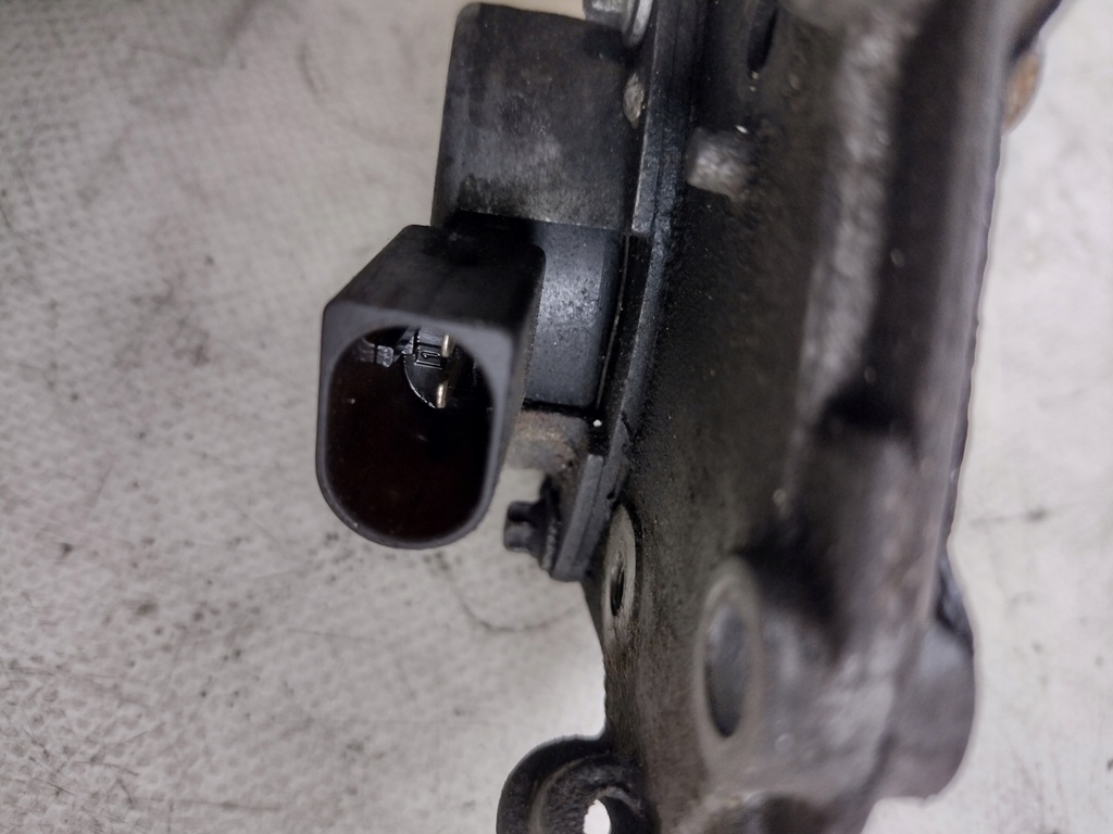 фото №10, Корпус розподільного валу датчики mercedes w211 1,8k оригінальний номер a2710160806