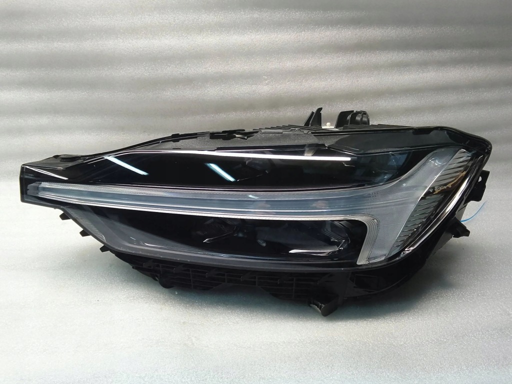 фото №1, Фара левый передний volvo xc60 ii lift 32337388 2021-