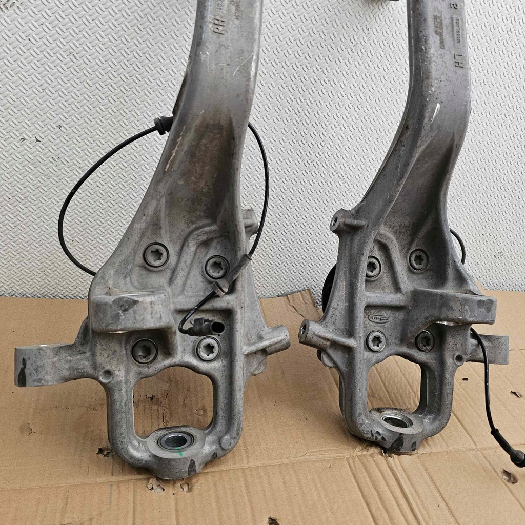 фото №3, Alfa romeo giulia 2.2d поворотный кулак перед передняя правая