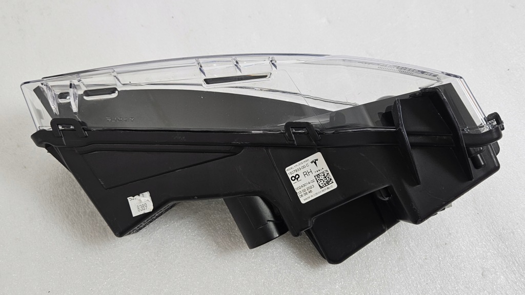 Противотуманная фара drl led high правый tesla model y 2020- с Разборки