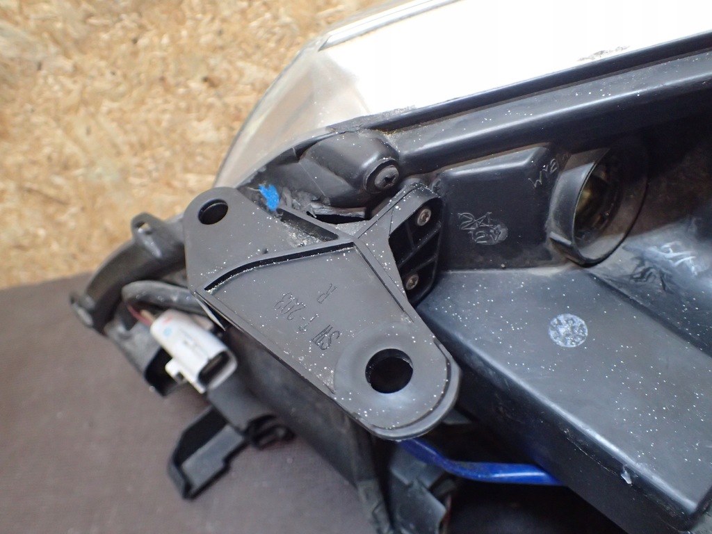 фото №8, Лампа перед правая toyota avensis t27 линза