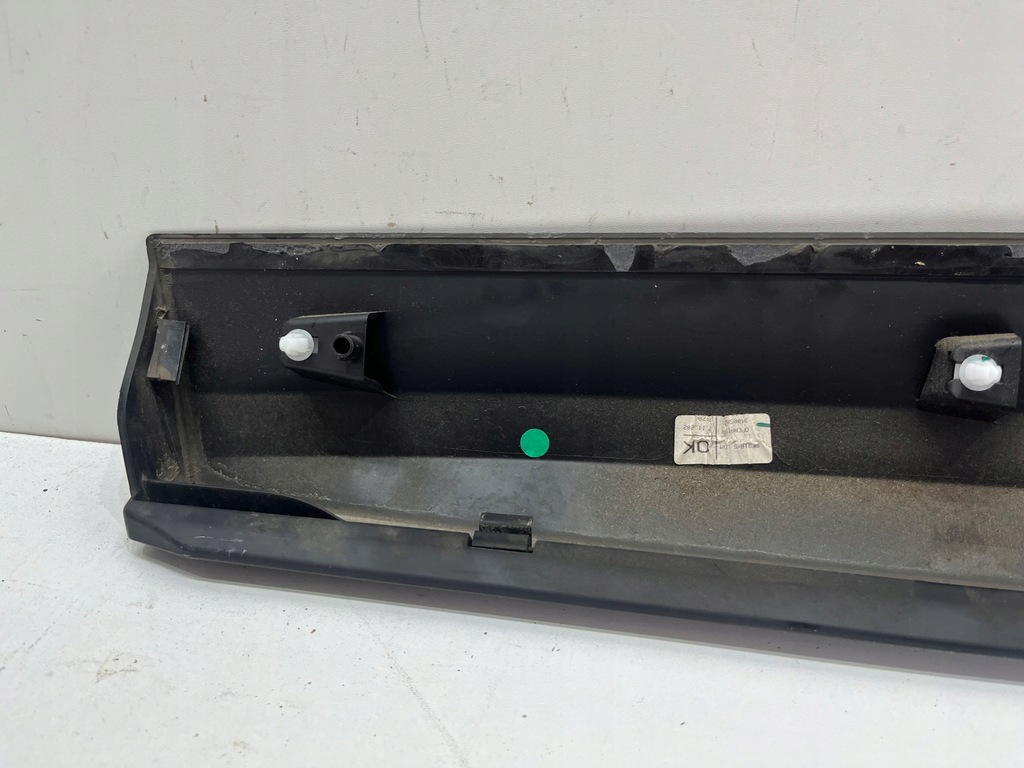 фото №7, Skoda enyaq 5la молдинг накладка дверь передняя правая 5la854940 ładna!