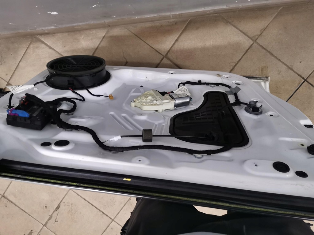 фото №12, Дверь левый перед полный audi q5 8r ly9c 08-13