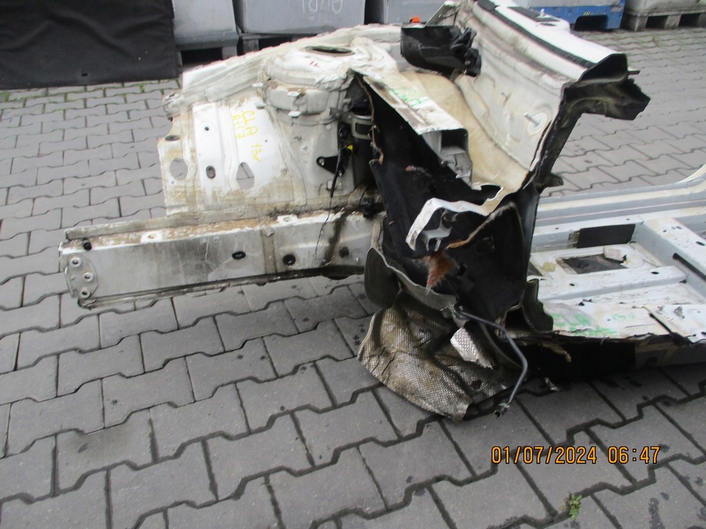 фото №8, Лонжерон чверть права передня mercedes cla 117