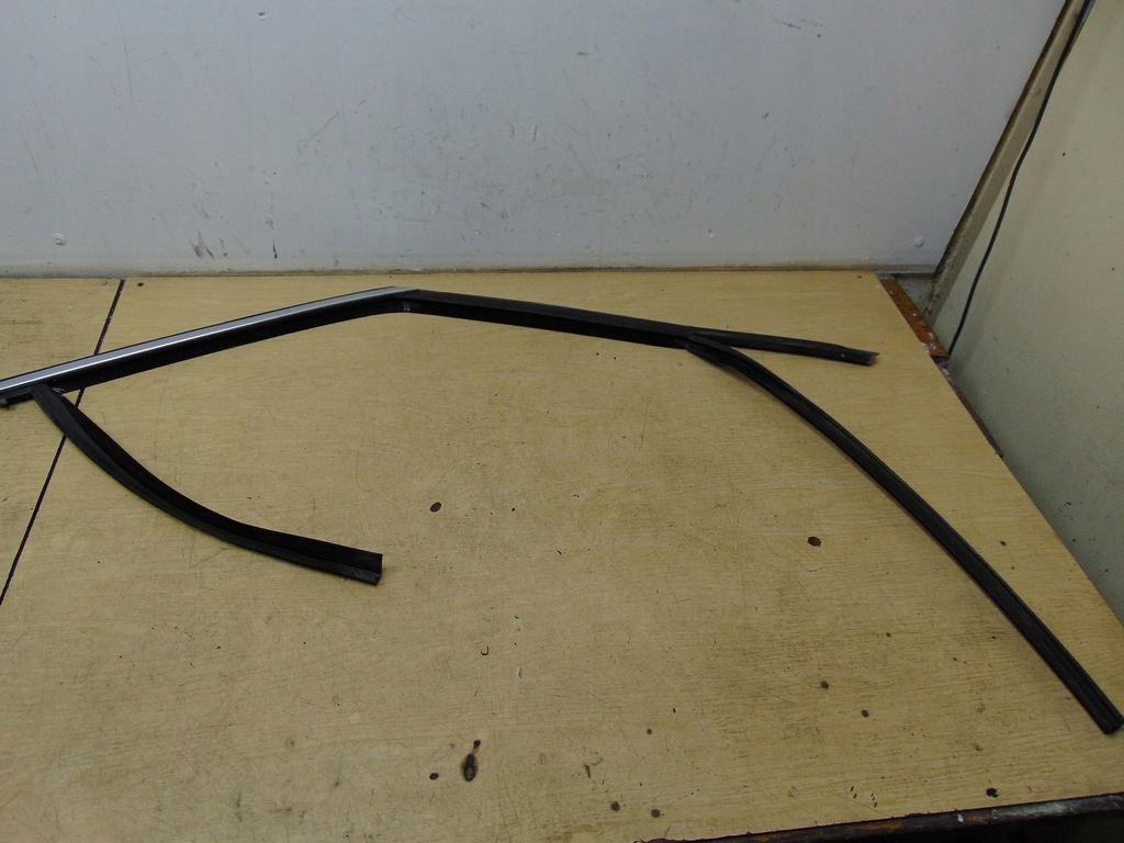 фото №1, Рамка прокладка стекло дверь правый перед ford s-max mk1 lift am21-r21510