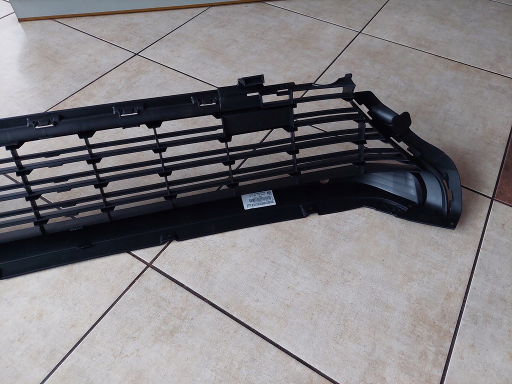 фото №8, Решётка бампера - средняя --- opel combo e - 2018 - nowa