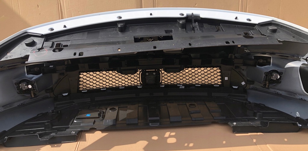 фото №7, Mercedes w420 klasa t бампер перед a095